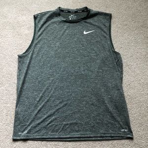 Nike Dri-Fit UPF40+ Sleeveless Tee XL